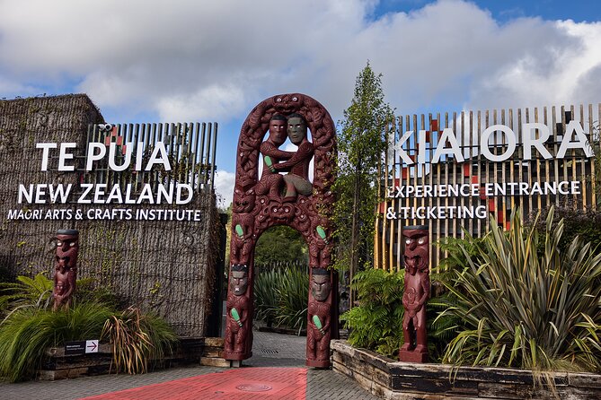 2-Day Hobbiton, Rotorua, Waitomo Caves Tour from Auckland with Accommodation - Waitomo Glowworm Caves on day two