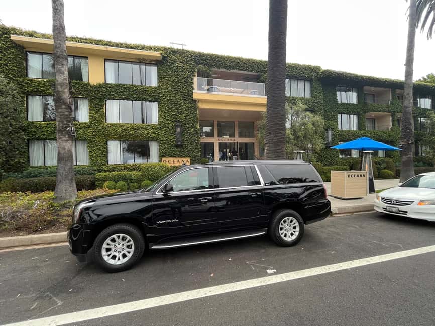 3.5-hour private tour of Hollywood and Beverly Hills in an SUV - Key points at a glance