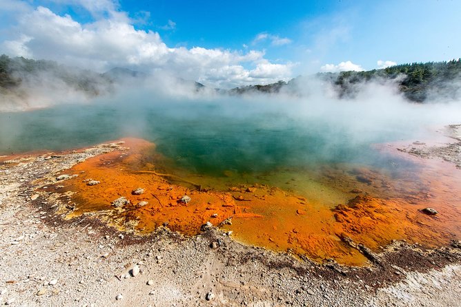 3 Day Waitomo Caves, Hobbiton Movie Set and Rotorua Tour from Auckland - Te Puia links Māori culture with geothermal power