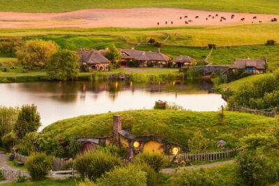 3 Day Waitomo Caves, Hobbiton Movie Set and Rotorua Tour from Auckland