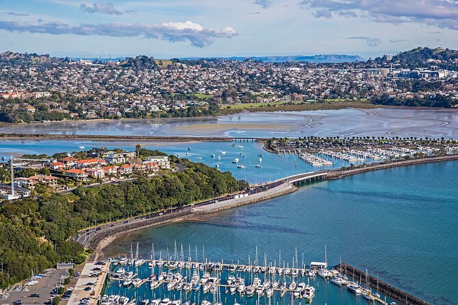 5-Day Bay of Islands, Auckland, Hobbiton, Rotorua & Waitomo Tour - Day 4: Glowworms beneath Waitomo, then geothermal Rotorua