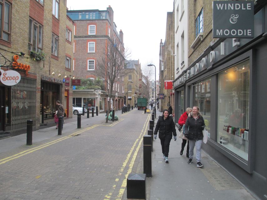 A Muggle's Guide to London: Harry Potter Walking Tour - Chasing the Leaky Cauldron through real London