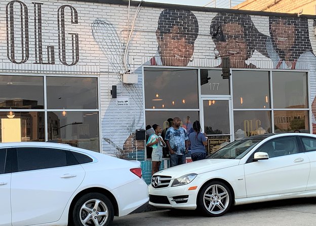 Atlanta Hip Hop House Wives and Movie Tour - Should you book the Atlanta Hip Hop House Wives and Movie Tour?