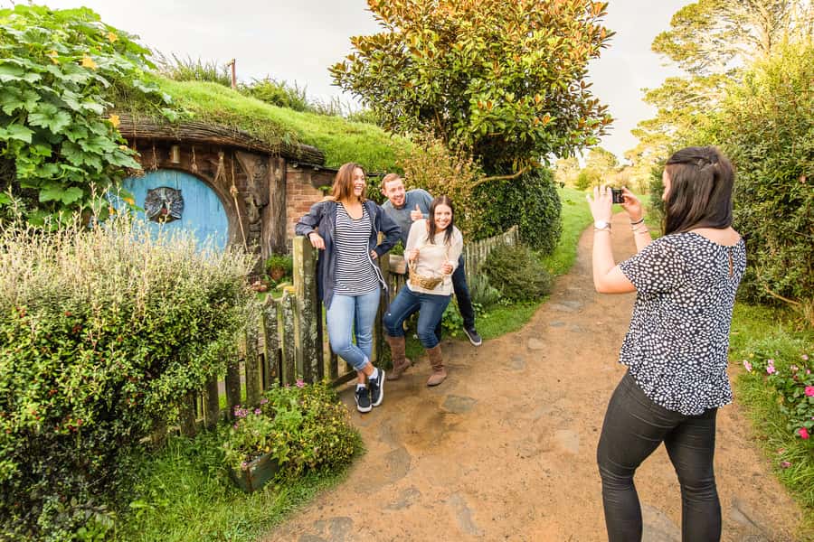 Auckland: Hobbiton Movie Set Tour with Lunch - Why the long ride from Auckland works