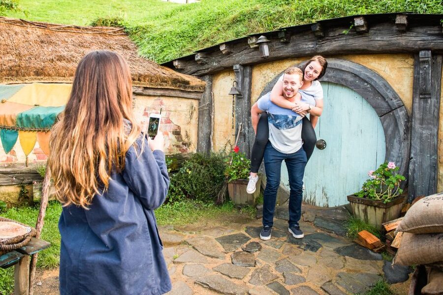 Auckland: Hobbiton Movie Set Tour with Lunch - Who will enjoy this day most