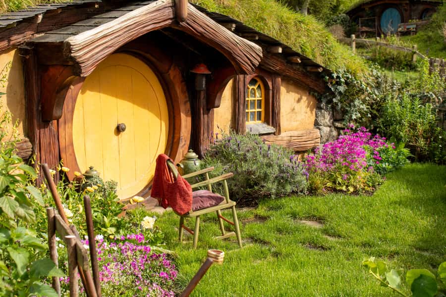 Auckland: Hobbiton, Rotorua and Wai-O-Tapu Day Tour - Rotorua in a short afternoon visit