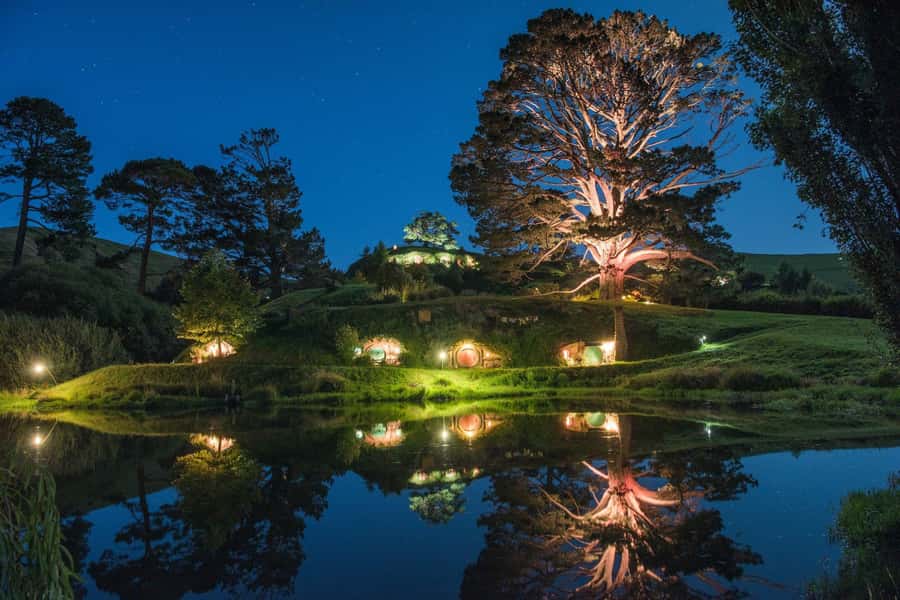 Auckland: Hobbiton & Waitomo Glow Worm Caves Private Tour - Why this Auckland day trip works