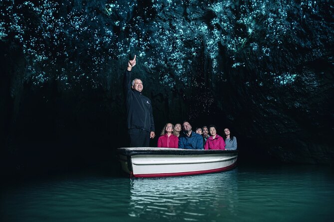 Auckland to Rotorua, Hobbiton and Waitomo 1 Way Small Group Tour - A short first look at Rotorua