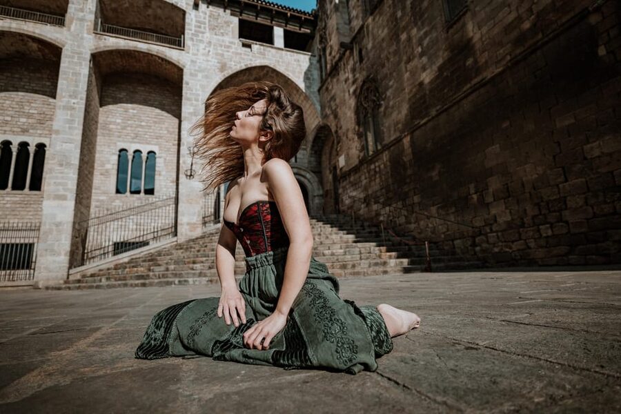 Barcelona: Gothic Quarter Cinematic Photoshoot and Guide - Plaça del Rei and the final Gothic setting