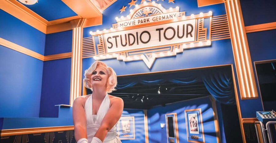 Bottrop: Movie Park Full-Day Admission Ticket - Start with the themed areas and characters