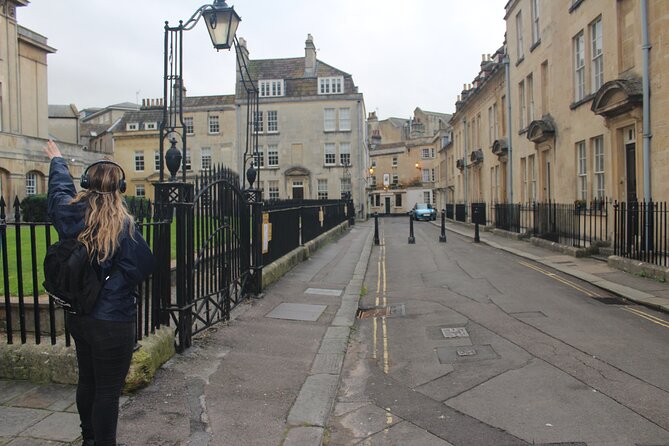 Bridgerton Tour and Bath City Highlights with Music - Starting on York Street