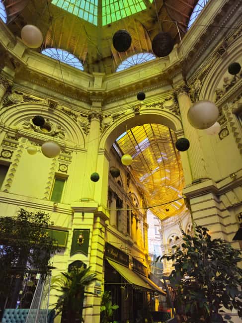 Bucharest Photo Walk - Instagram&Cinematic Spots in 3 hours - Passing the Palace of the Parliament