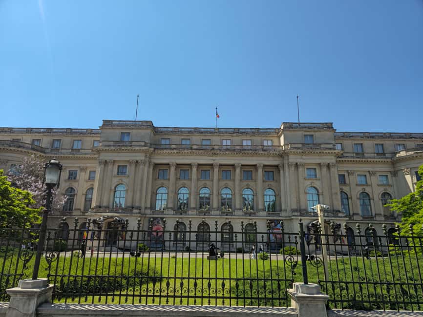 Bucharest Photo Walk - Instagram&Cinematic Spots in 3 hours - Cărturești Carusel, a ready-made photo setting