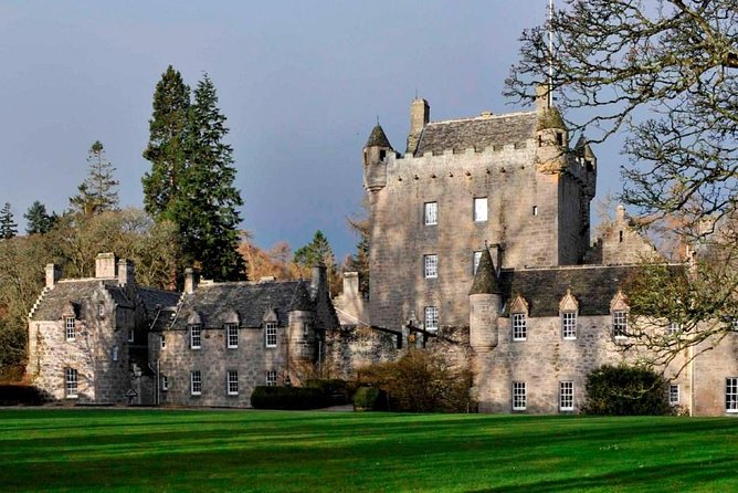 Cawdor Castle, Inverness, Culloden, Outlander and Loch Ness Tour - Culloden Battlefield and the Jacobite Cause