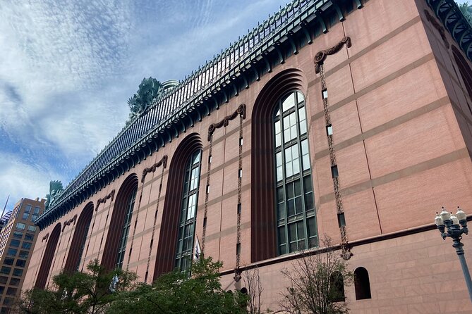 Chicago Gangsters and Movies Tour - The Art Institute and Chicago’s cultural mile