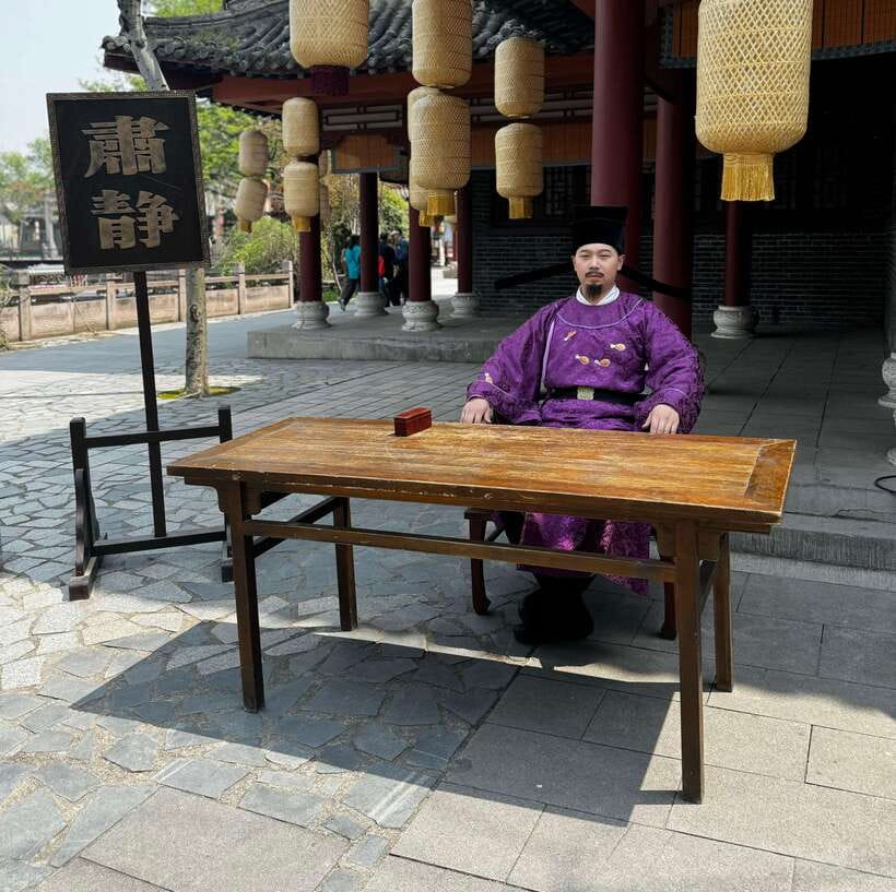 China Hollywood and Yiwu-the offline Temu commercial heaven - Who will enjoy this unusual combination