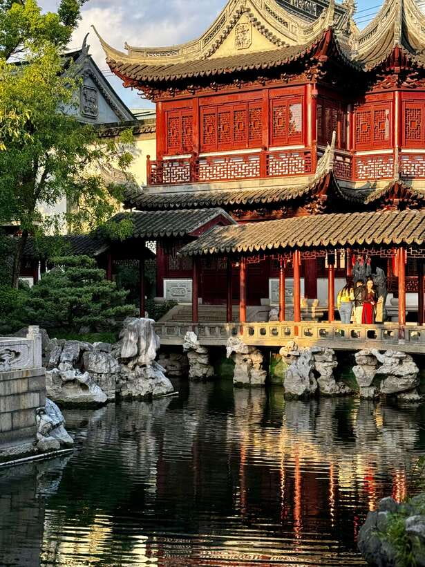 China Hollywood and Yiwu-the offline Temu commercial heaven - The journey to Hengdian is part of the experience