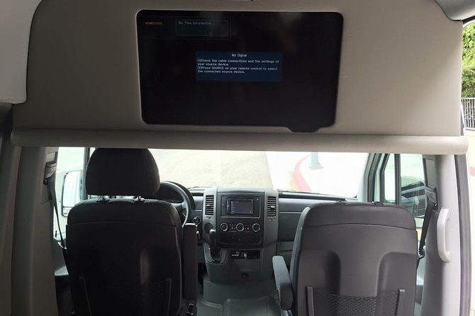 City Tour of Los Angeles, Hollywood and Beverly Hills - The van, group size, and guide style