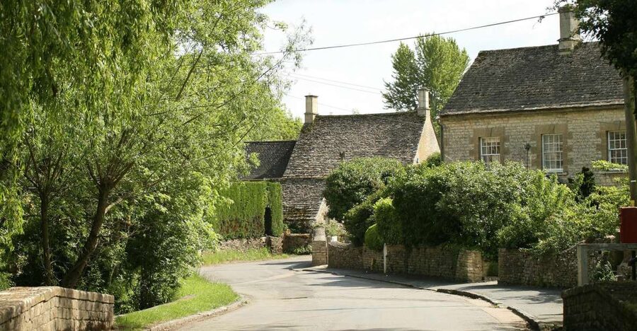 Downton Abbey Film Locations & Blenheim Palace Day Tour - Bampton, the real-world Downton village