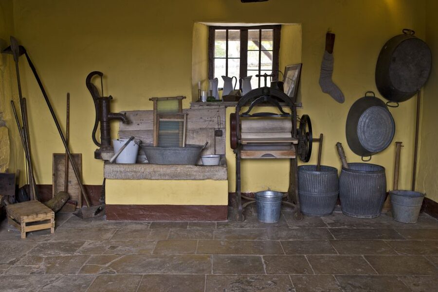 Downton Abbey Film Locations & Blenheim Palace Day Tour - Yew Tree Farm and the Cogges opening