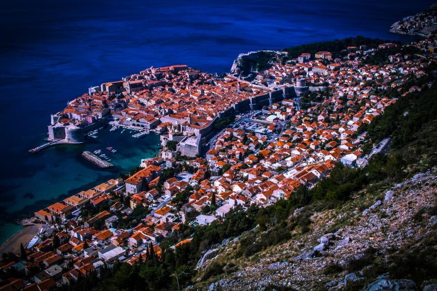 Dubrovnik: Game of Thrones Complete Tour - Starting at Brsalje with a Targaryen banner