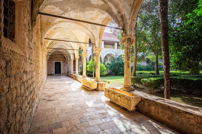 Dubrovnik Game of Thrones Full-Day Tour + Lokrum & Srđ - Mount Srđ by van instead of cable car