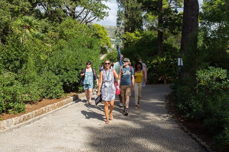 Dubrovnik: Game of Thrones&Lokrum Island Walking Tour - The ferry to Lokrum and the shift to Qarth