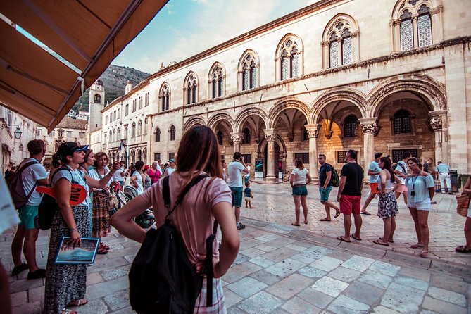 Dubrovnik: Mini Combo Old town & Game of Thrones (Spanish) - Why the photo book matters
