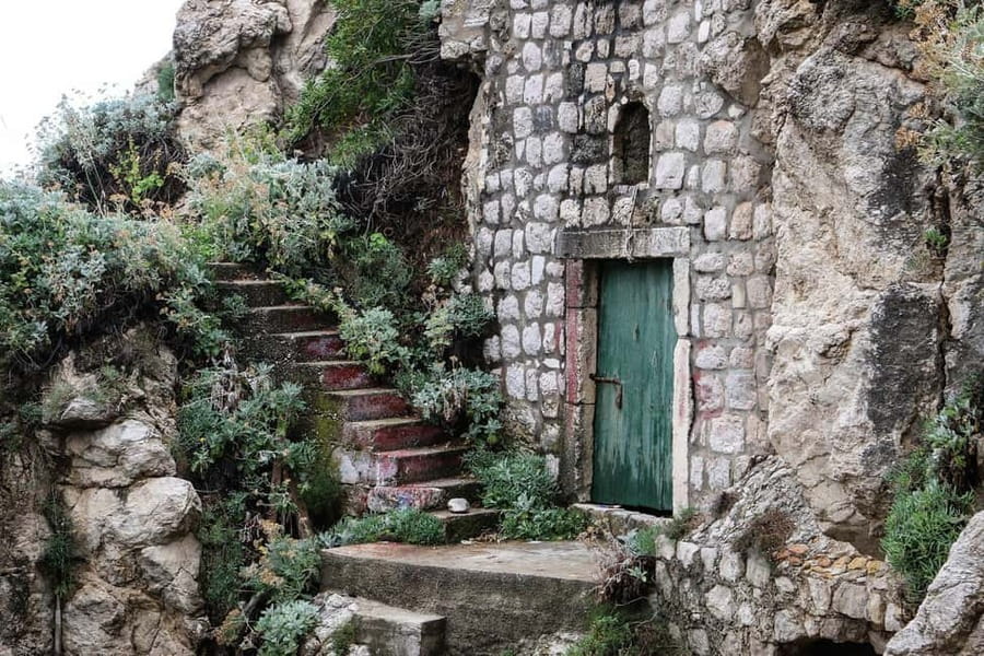 Dubrovnik: Private Game of Thrones Tour: Inside Look - Meeting Edi near Pile