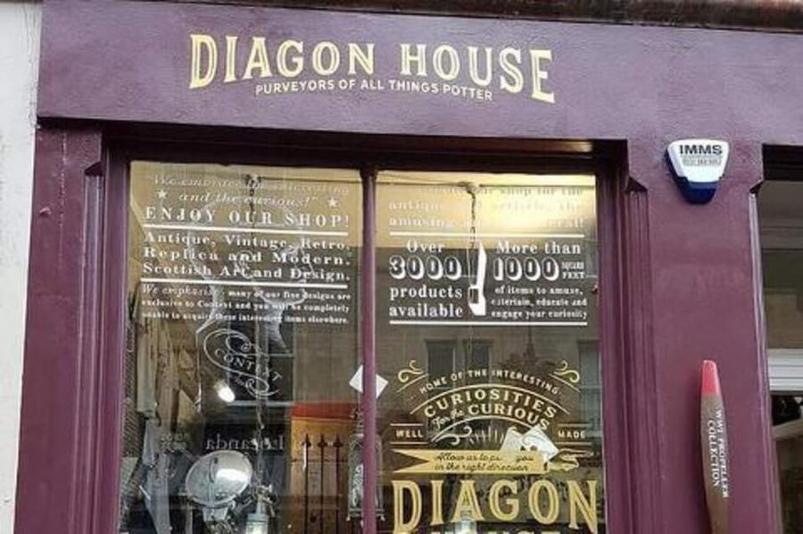 Edinburgh: Guided Harry Potter Walking Tour - Starting at the Royal Mile and Waverley Station
