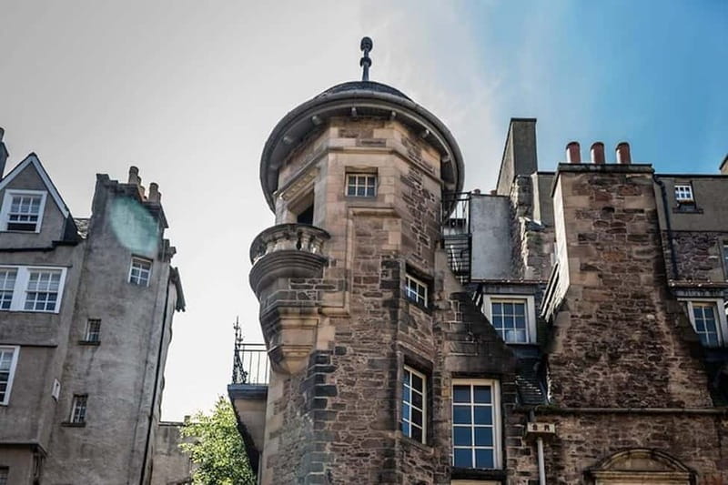 Edinburgh: Harry Potter Private Tour with Edinburgh Castle - Greyfriars Kirkyard and the Tom Riddle grave