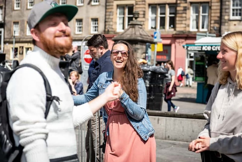 Edinburgh: Harry Potter Private Tour with Edinburgh Castle - Victoria Street, Edinburgh’s answer to Diagon Alley