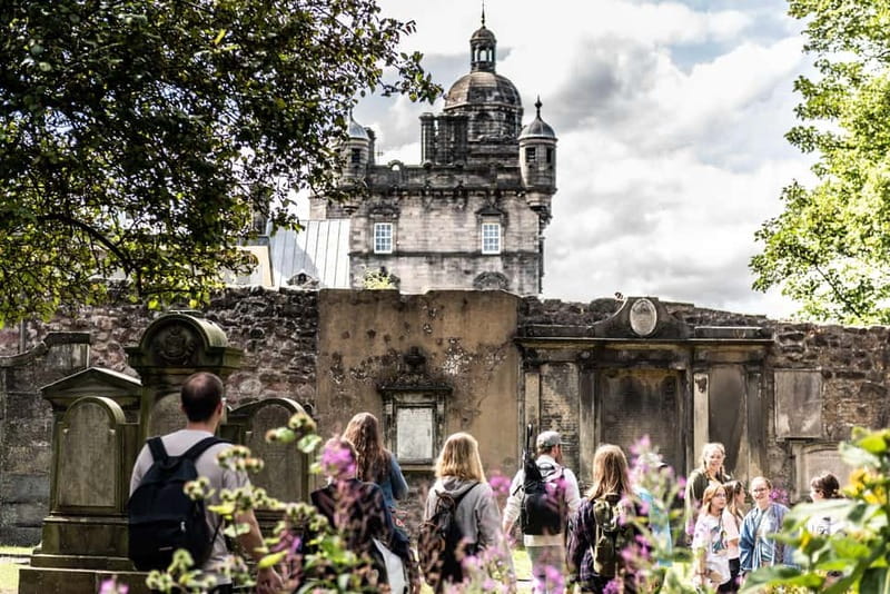 Edinburgh: Harry Potter Private Tour with Edinburgh Castle - Hills, cobbles, weather, and pace