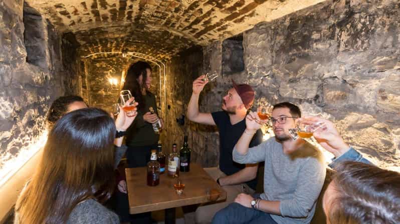 Edinburgh: Harry Potter Walking Tour and Beer Tasting - Old College and the university connection