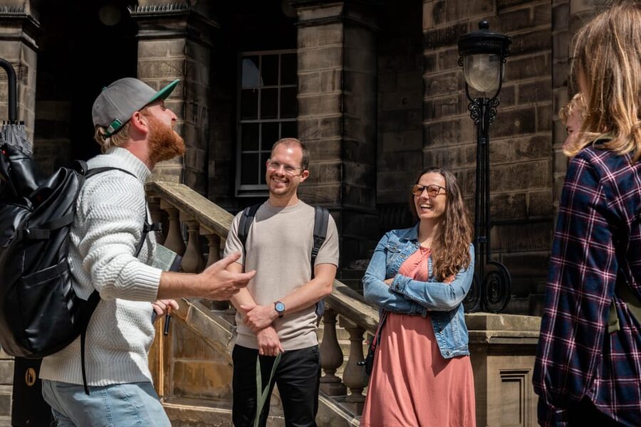 Edinburgh: Harry Potter Walking Tour with Dungeon Entry - City Chambers and Rowling’s Edinburgh