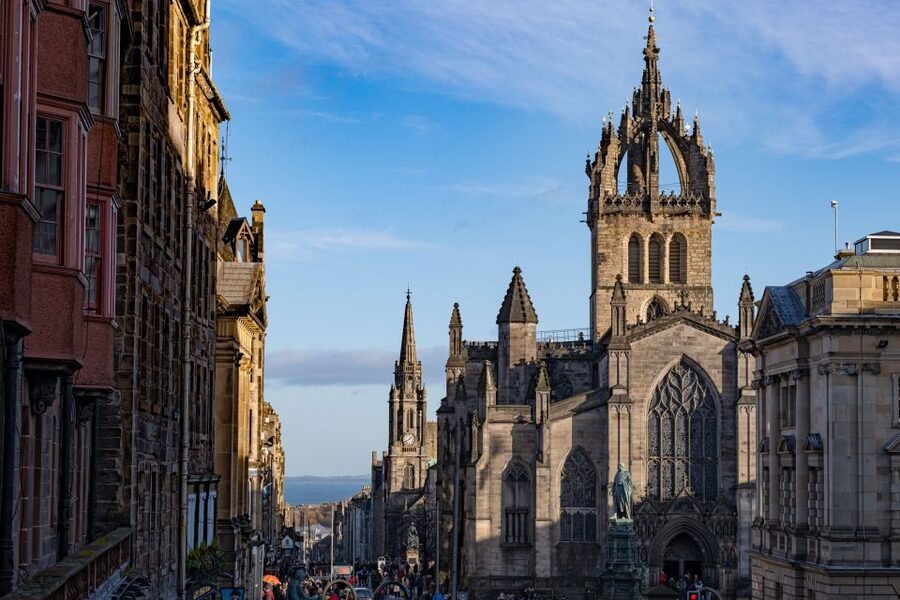Edinburgh: Outlander Series and Jacobites Walking Tour - Timing, weather, and comfort