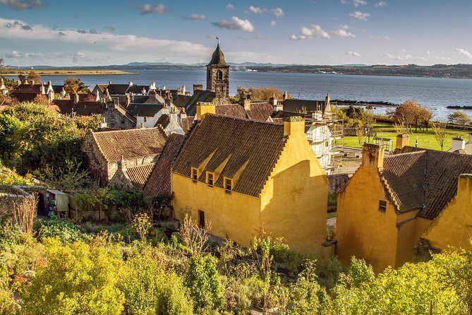 Edinburgh: The Outlander, Palaces & Jacobites Tour - From Edinburgh to the Firth of Forth