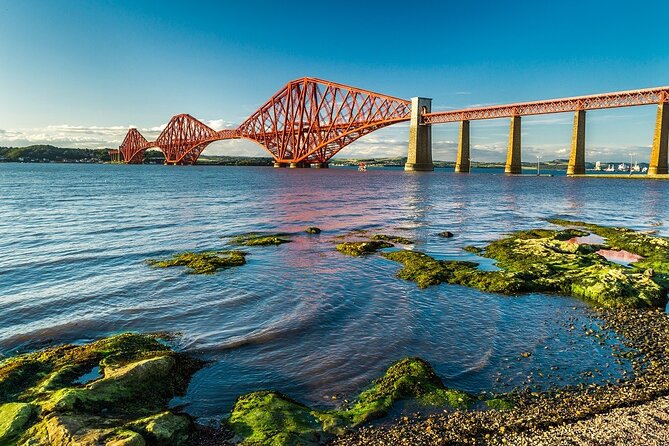 Edinburgh: The Outlander, Palaces & Jacobites Tour - Doune Castle and the view toward Stirling