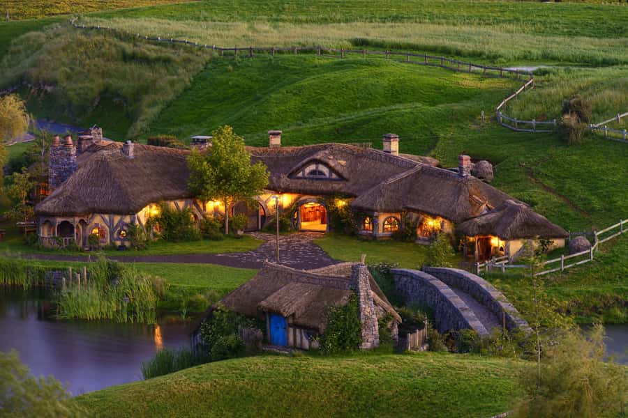 Ex Auckland: Hobbiton & Rotorua Māori Village w Hangi Lunch - Key points to know before booking