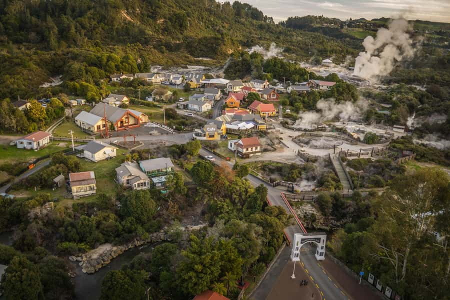 Ex Auckland: Hobbiton & Rotorua Māori Village w Hangi Lunch - The return to Auckland and the real cost of the day