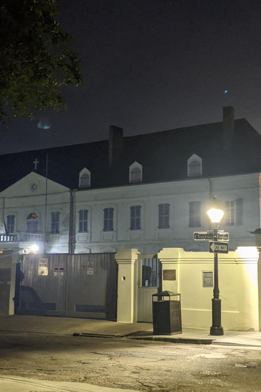 French Quarter: Haunted Hollywood Ghost Tour in New Orleans - Why this French Quarter ghost walk works