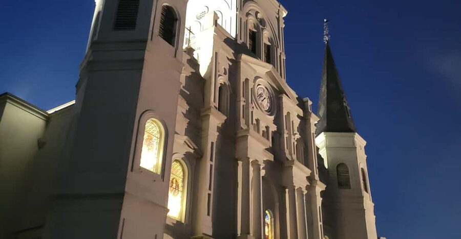 French Quarter: Haunted Hollywood Ghost Tour in New Orleans - Chartres Street toward Jackson Square