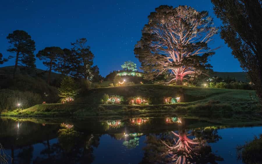 From Auckland: Hobbiton Movie Set Full-Day Small-Group Trip - Key points at a glance