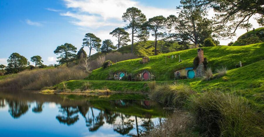 From Auckland: Hobbiton Movie Set Full-Day Small-Group Trip - Time for the Shire Store