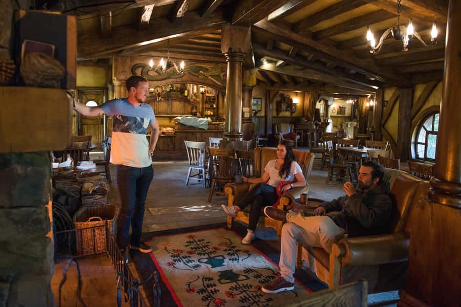 From Auckland: Hobbiton & Waitomo Caves Full-Day Trip - Key points at a glance