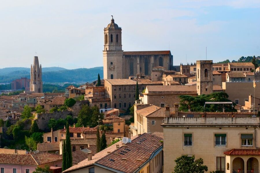 From Barcelona: Girona, Game of Thrones Tour - Entering Girona through Sant Feliu