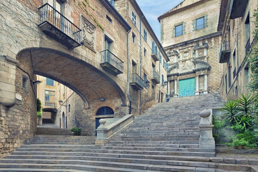 From Barcelona: Girona, Game of Thrones Tour - The Jewish quarter and the winding old streets