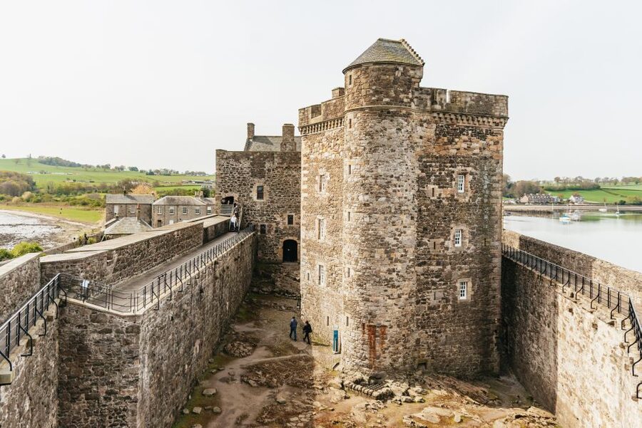 From Edinburgh: Outlander Experience 2-Day Tour - Highland Folk Museum and living history