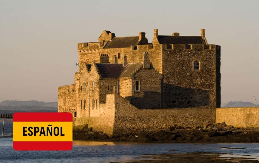 From Edinburgh: Outlander Full-Day Tour in Spanish - Blackness Castle and the Firth of Forth
