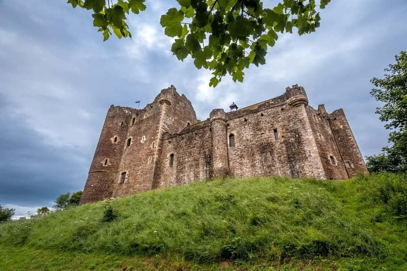 From Glasgow: Castles, Clans & Outlander Day Tour - Doune Castle: Castle Leoch with real medieval weight